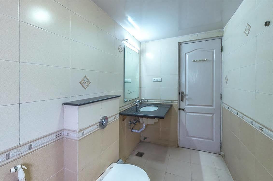 Hotel Vandematharam Bangalore Extérieur photo