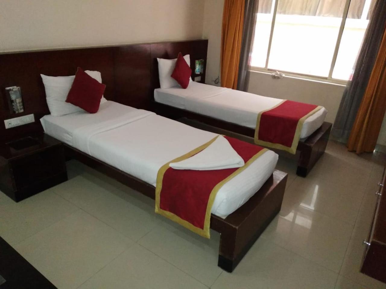 Hotel Vandematharam Bangalore Extérieur photo